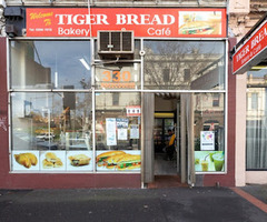 Tiệm bánh và cà phê Tiger Bread