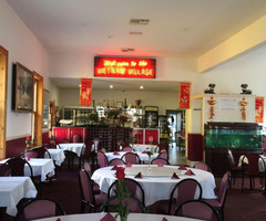 Nhà hàng Vietnam Village